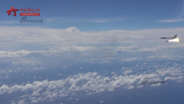 中国海军南海大演习全程震撼画面 多位上将观摩