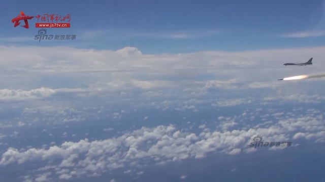 中国海军南海大演习全程震撼画面 多位上将观摩