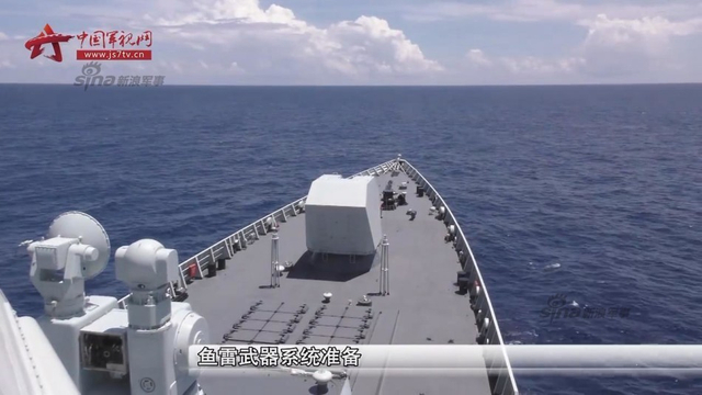 中国海军南海大演习全程震撼画面 多位上将观摩