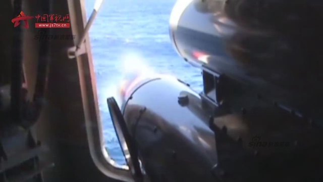 中国海军南海大演习全程震撼画面 多位上将观摩