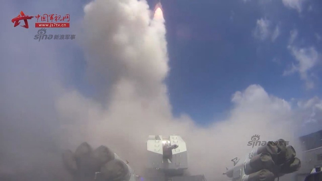 中国海军南海大演习全程震撼画面 多位上将观摩