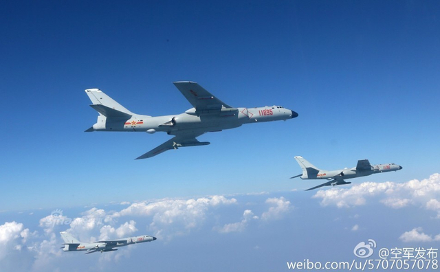 中国空军赴南海常态化战备巡航