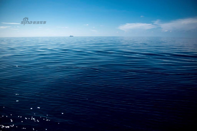 美国海军航母里根号继续南海巡航