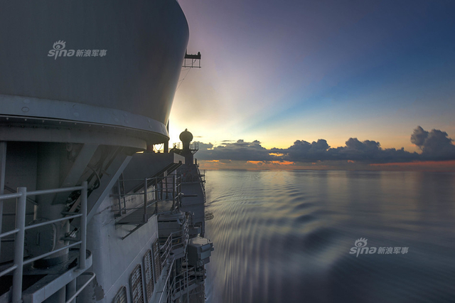 美国巡洋舰破坏南海安宁