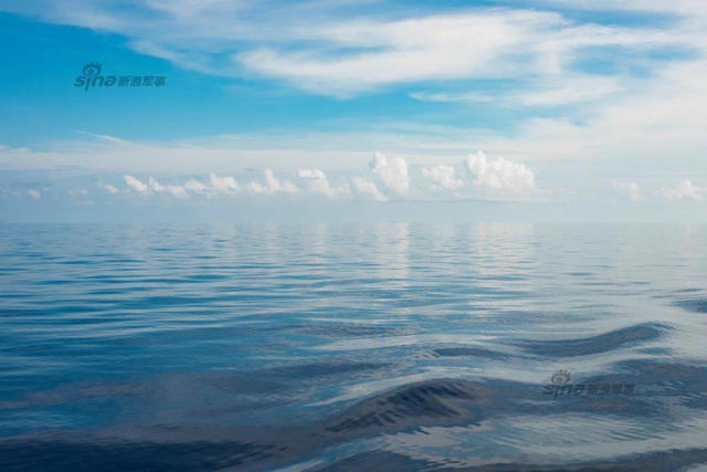 美国巡洋舰巡航在南海 破坏这里安宁