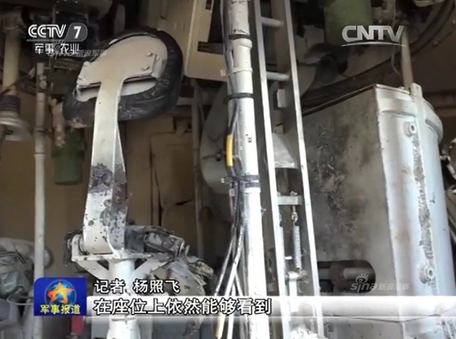 中国南苏丹维和部队遇袭 装甲车顶遭炮弹洞穿