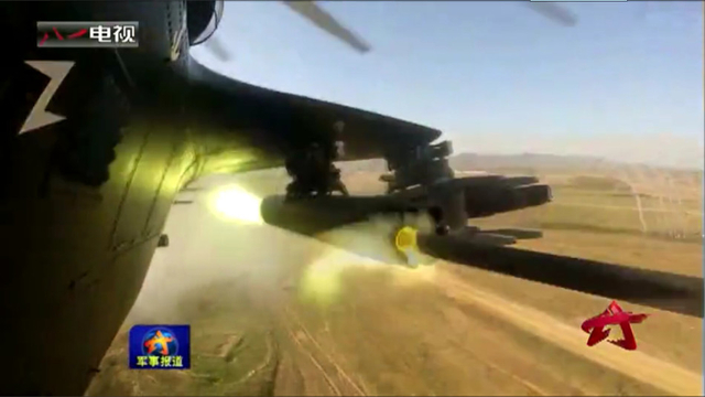 我陆航所有作战部队列装武直10 异形头盔抢眼