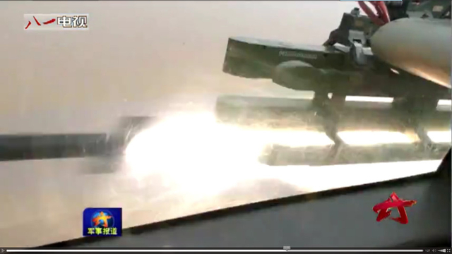 我陆航所有作战部队列装武直10 异形头盔抢眼