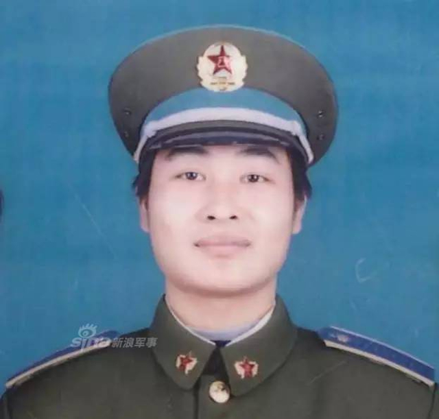 舰载机飞行员张超，牺牲前最后愿望是上航母 