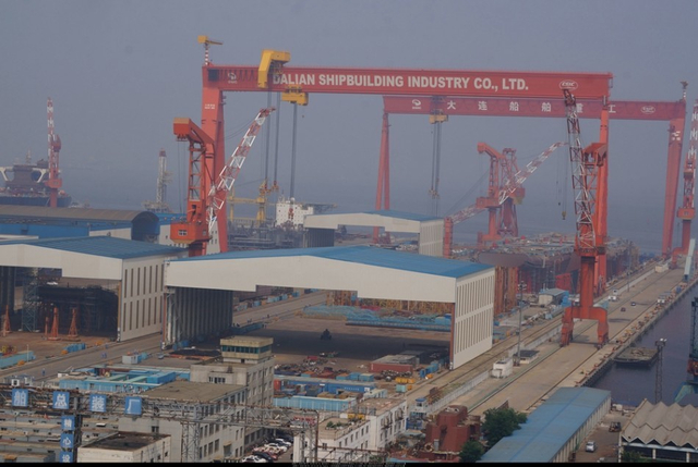 齐活儿!疑似国产航母装上滑跃甲板 全面貌曝光