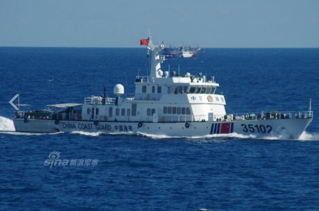 中国6艘海警船护航230余艘渔船 进入钓鱼岛
