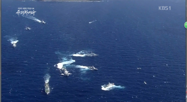 中国6艘海警船护航230余艘渔船 进入钓鱼岛