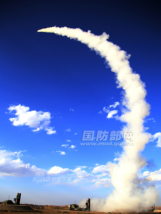 红旗9抗饱和发射！中国空军导弹师防空实弹演习