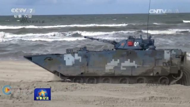 05式大战俄制步战！中国陆战队角力海上登陆赛