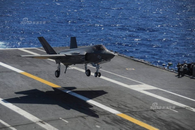 美国F35C舰载机将在2018年使用
