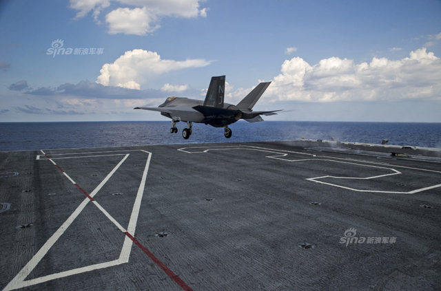 美f35上航母一次起飞3架