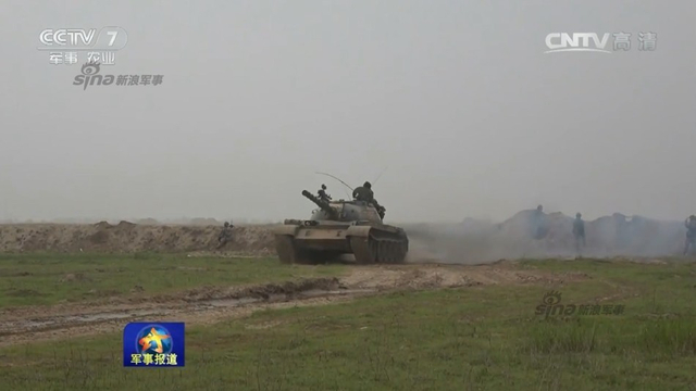 59坦克真不少！解放军第26集团军重装甲群出动