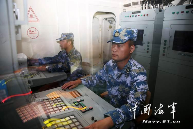 够野够牛！中国海军野牛气垫船在南海抢滩登陆