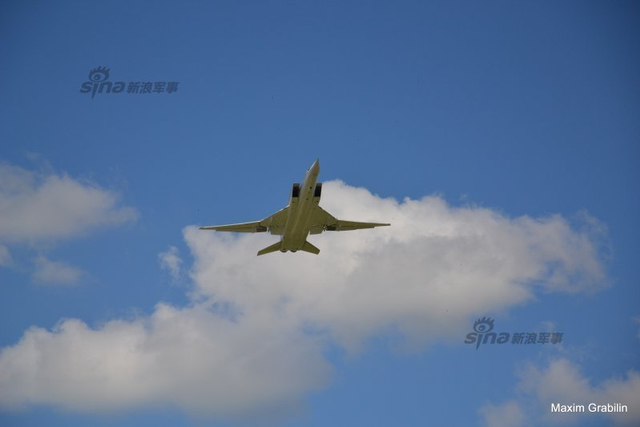 逆火就是猛！俄空军出动图-22M3狂炸IS军火库