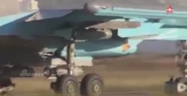 俄图22M3和苏34轰炸机从伊朗出发炸is