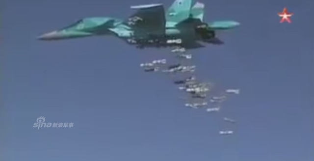 俄图22M3和苏34轰炸机从伊朗出发炸is