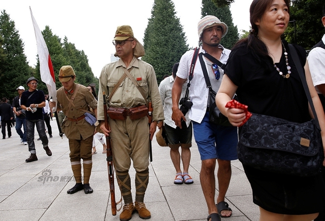 还贼心不死！8·15日本战败日右翼分子“拜鬼”