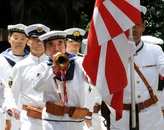 还贼心不死！8·15日本战败日右翼分子“拜鬼”