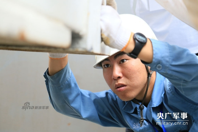 赶超世界顶级火箭：长征五登上远望号启运海南