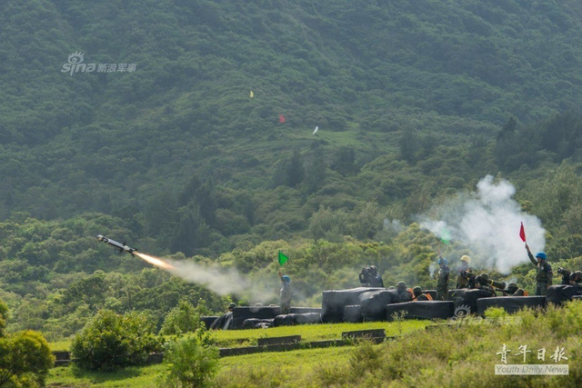 台汉光军演模拟大陆攻台 蔡英文全副武装视察