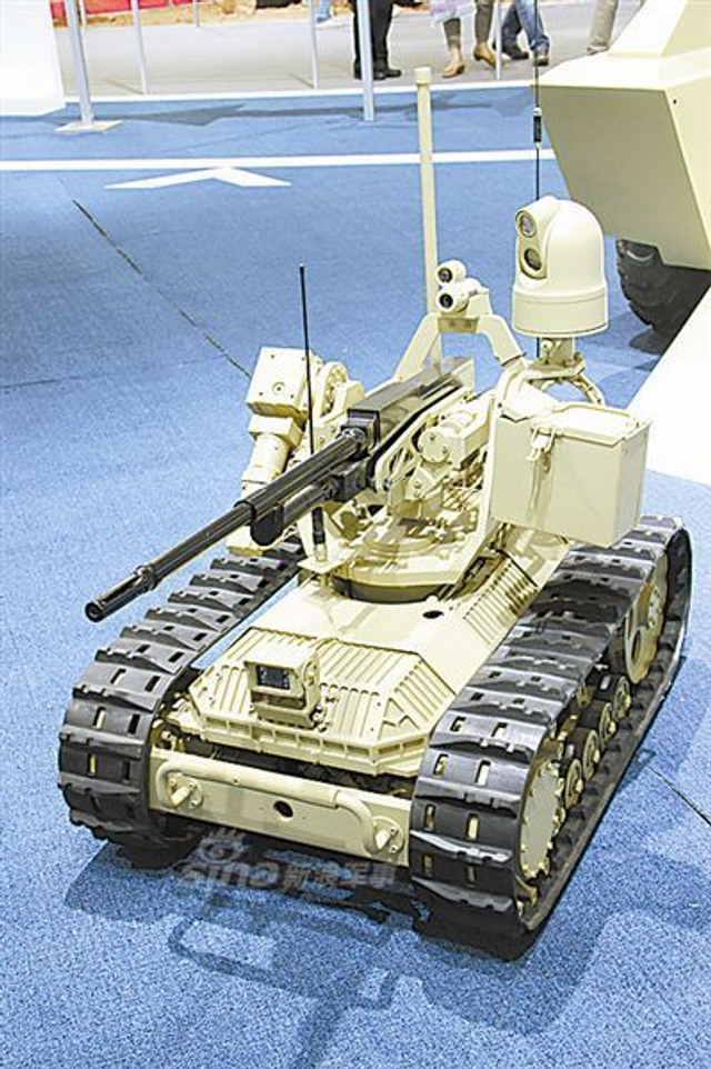 中国武器又发威：伊拉克无人战车上猛打IS