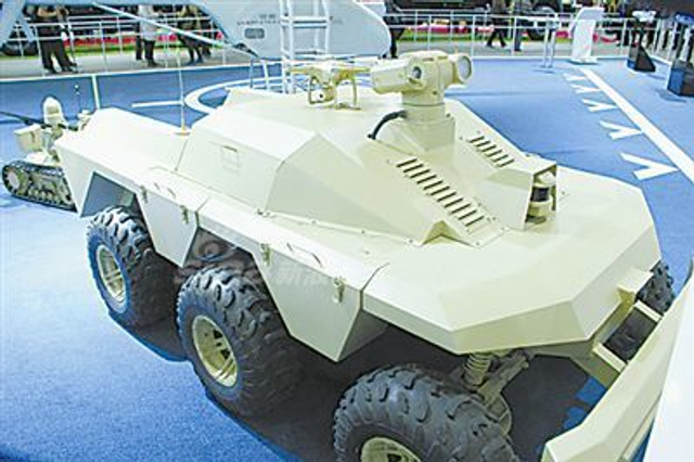 中国武器又发威：伊拉克无人战车上猛打IS