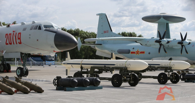 轰6K轰炸机首次对公众展示 多次巡航南海