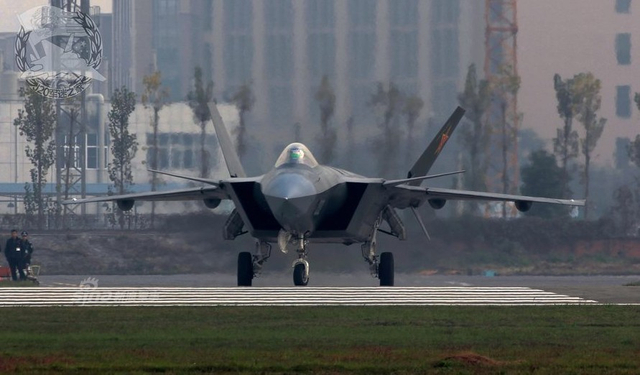 进度真够快:中国歼20战机上高原进行飞行测试