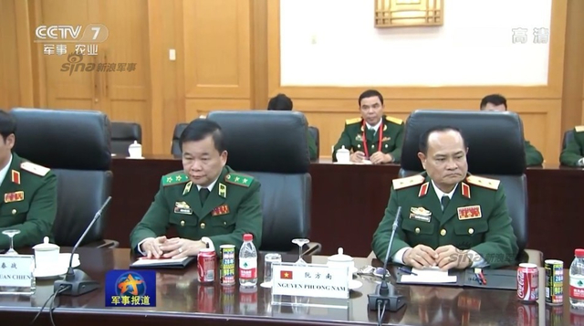 越南防长访华 向毛主席纪念堂献花篮并瞻仰遗容