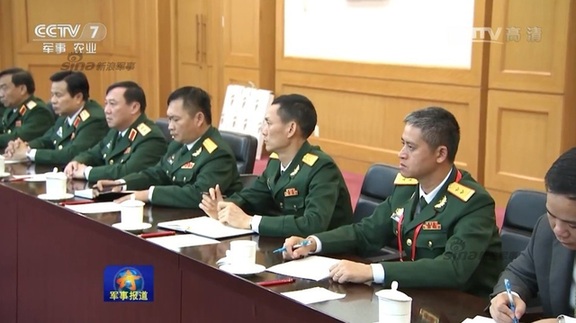 越南防长访华 向毛主席纪念堂献花篮并瞻仰遗容