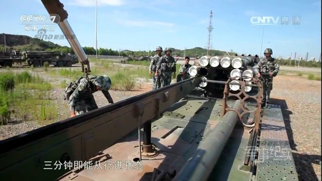 对岸你怕不!解放军东部战区射03式远程火箭炮