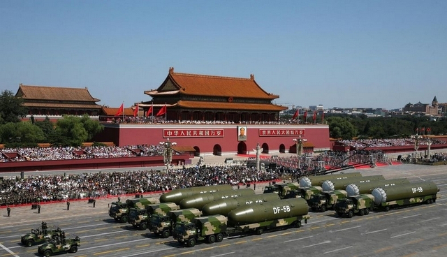 大国核重锤！疑中国东风5洲际导弹弹头模拟测试
