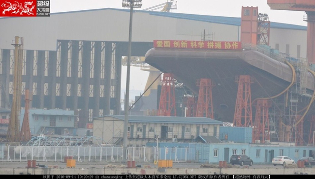 舰岛早日吊装！中国国产航母曝光最近进展