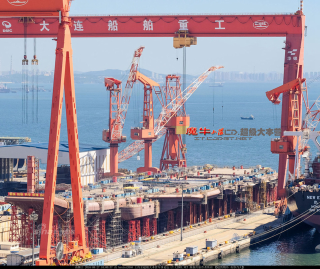 舰岛早日吊装！中国国产航母曝光最近进展