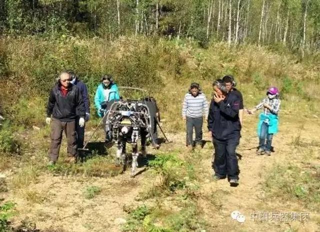 中国兵器造大狗机器人大秀技能
