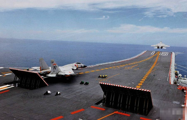 技术一点不比美国差！中国两种航母弹射器就位