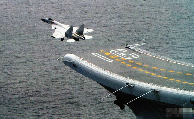技术一点不比美国差！中国两种航母弹射器就位