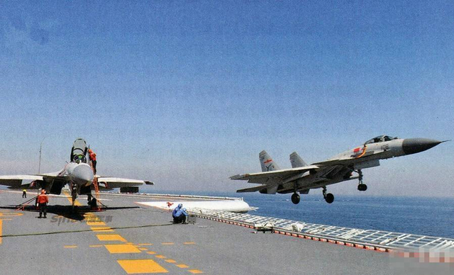 技术一点不比美国差！中国两种航母弹射器就位