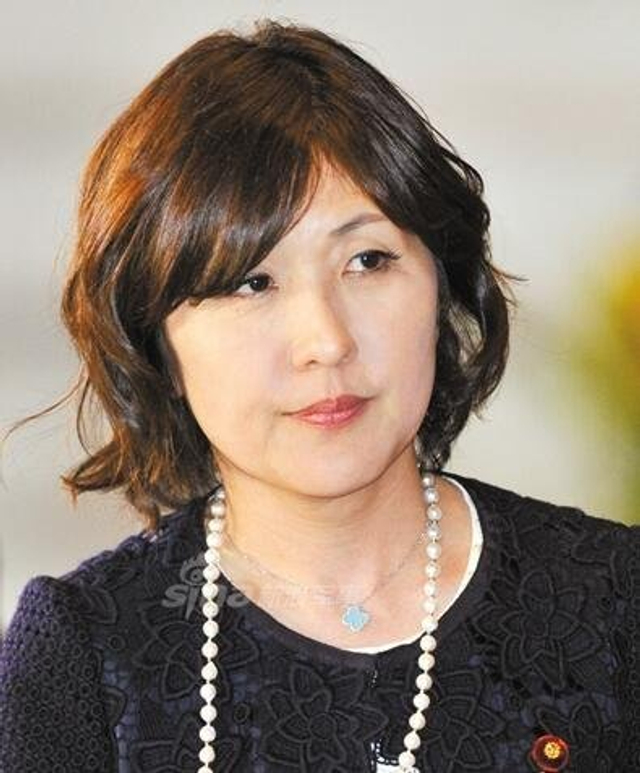 日本女防相首次国会答辩被整哭 曾扬言巡逻南海