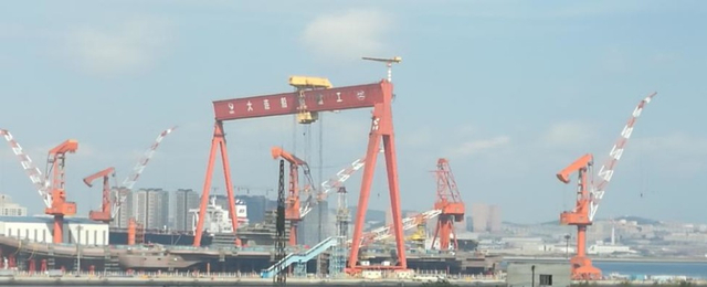 中国001A型国产航母舰岛即将完工