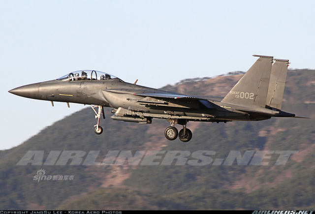 韩国叫嚣的本钱：60架美制F-15K战机虎视眈眈