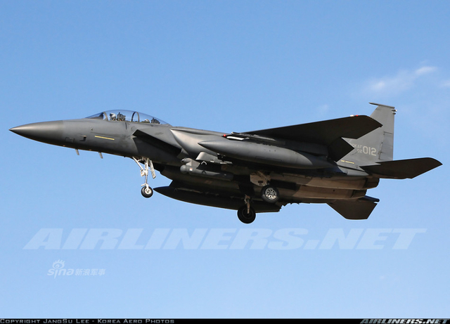 韩国叫嚣的本钱：60架美制F-15K战机虎视眈眈