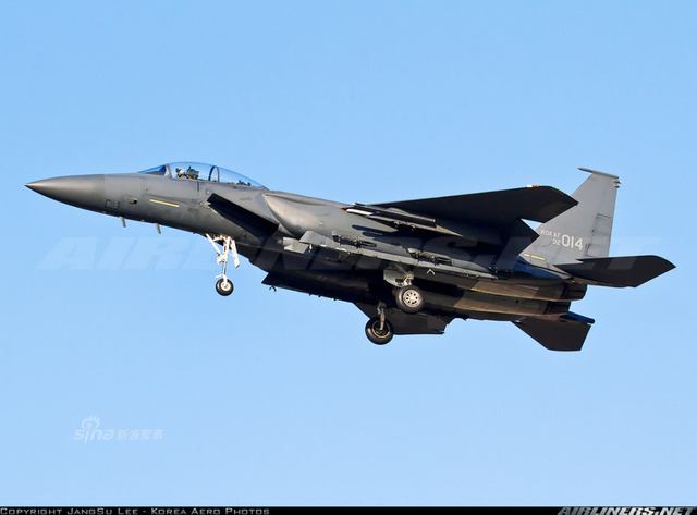 韩国叫嚣的本钱：60架美制F-15K战机虎视眈眈