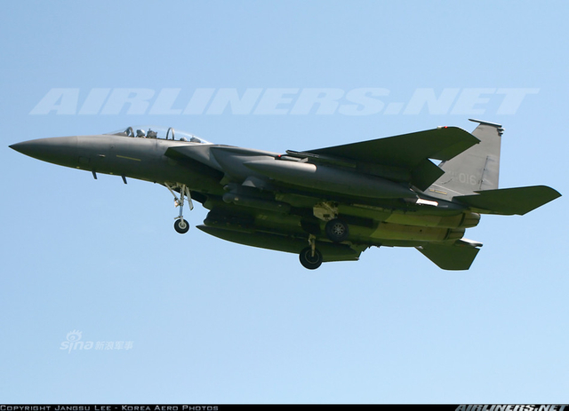 韩国叫嚣的本钱：60架美制F-15K战机虎视眈眈