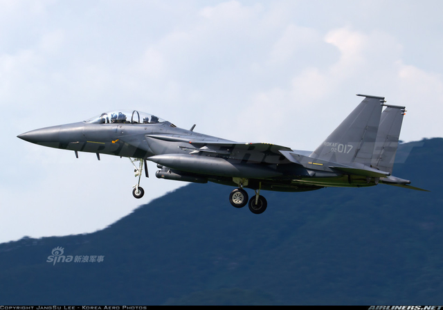 韩国叫嚣的本钱：60架美制F-15K战机虎视眈眈